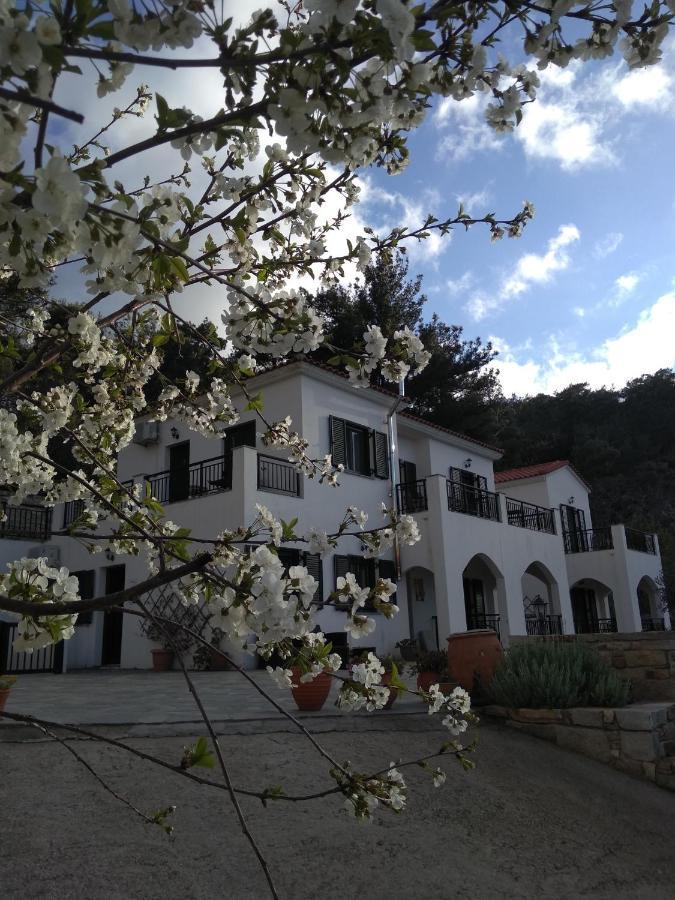 艾里客房酒店 Raches  外观 照片